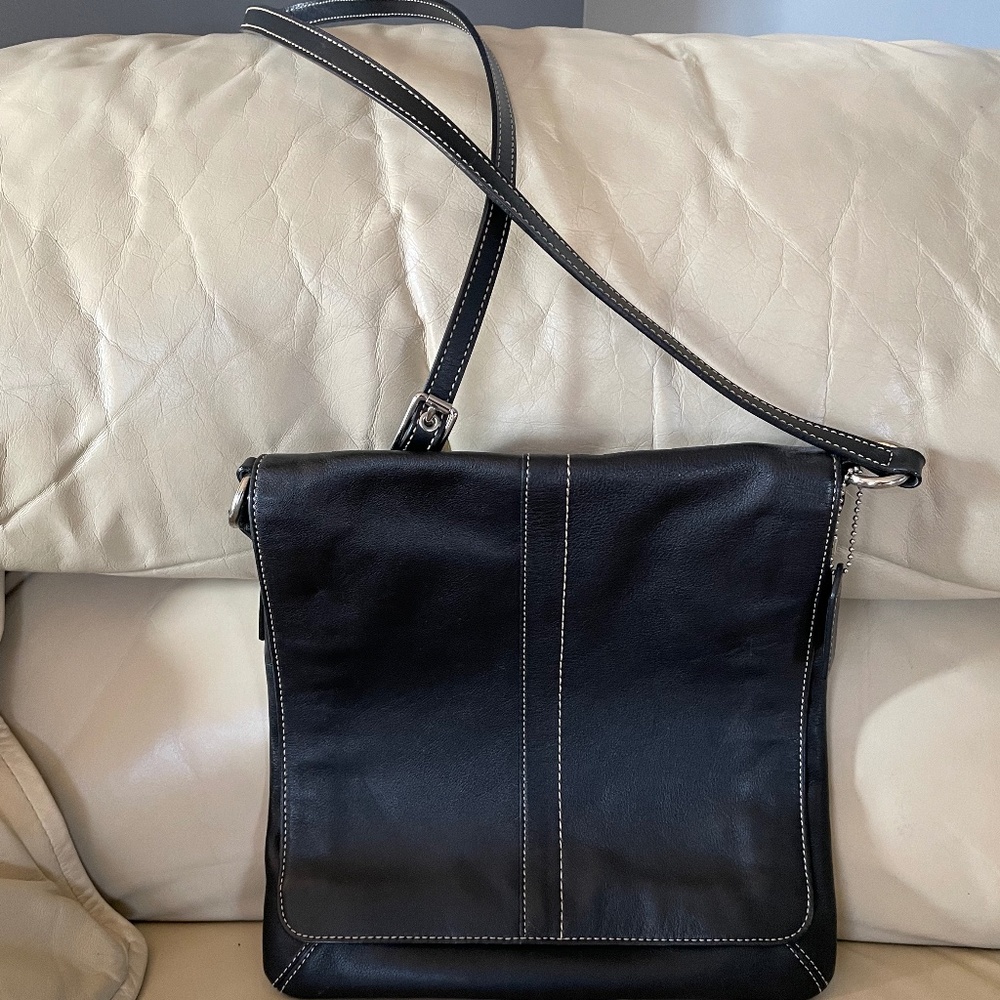 Coach Leather Black Shoulder/Body Bag Small